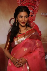 Shruthi Haasan Latest Stills (10)