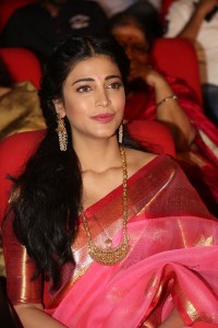 Shruthi Haasan Latest Stills (13)