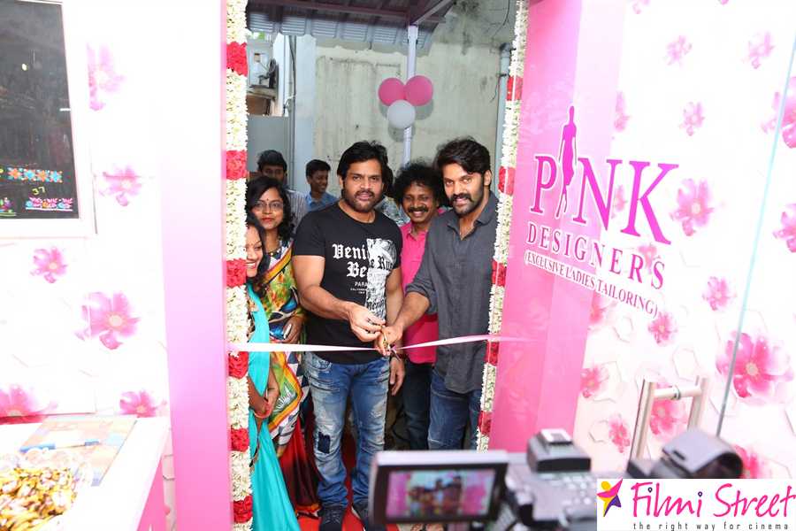 Actor Arya and Shaam Launches 'Pink Designers' Boutique Photos (12)