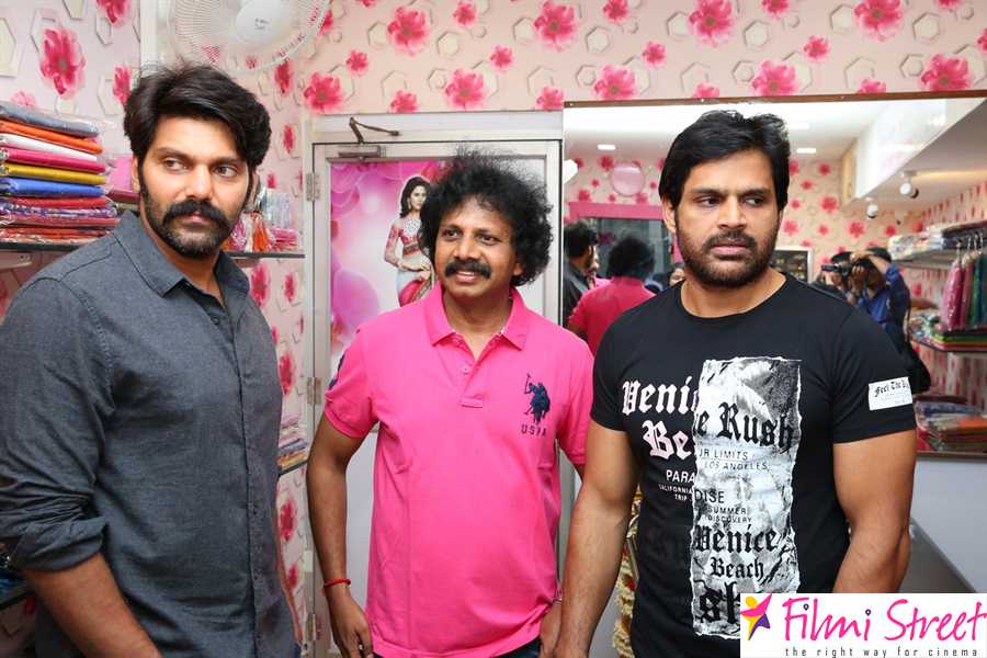 Actor Arya and Shaam Launches 'Pink Designers' Boutique Photos (18)