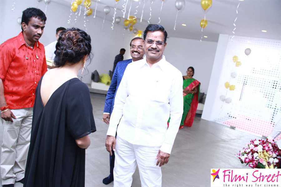 Celebrities at Harris Jayaraj studio launch (12)