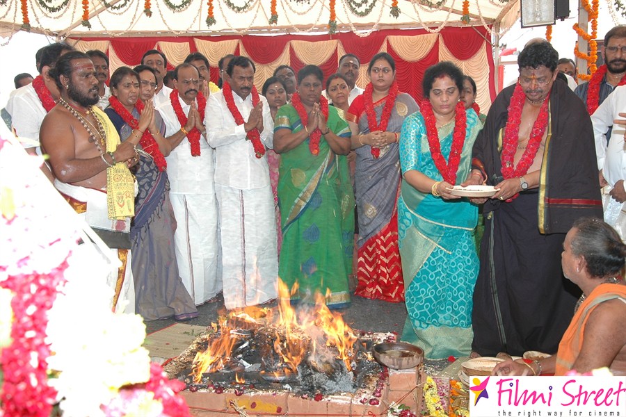 Film chamber yagam stills (12)