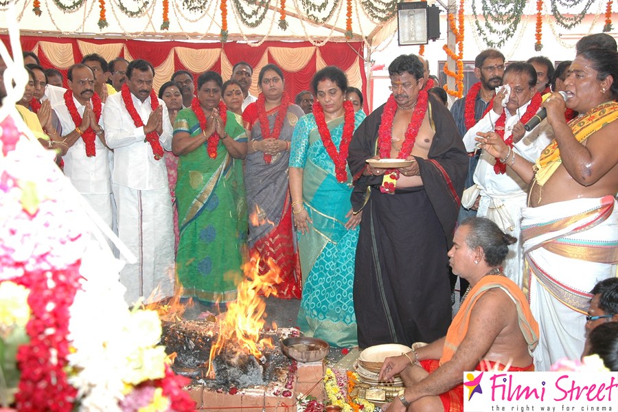 Film chamber yagam stills (13)