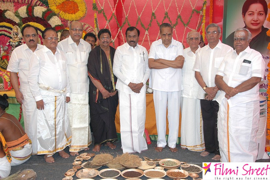 Film chamber yagam stills (4)