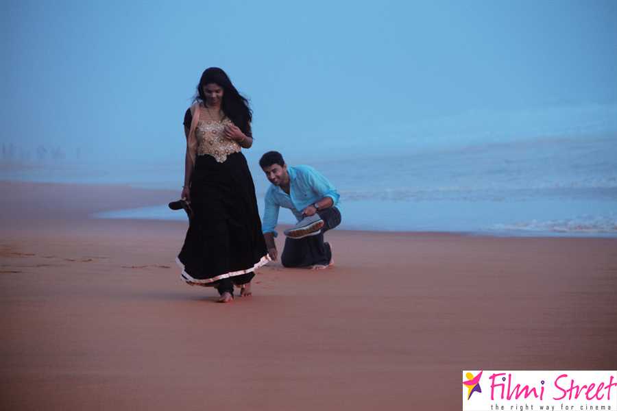 Oviya Movie Stills 005