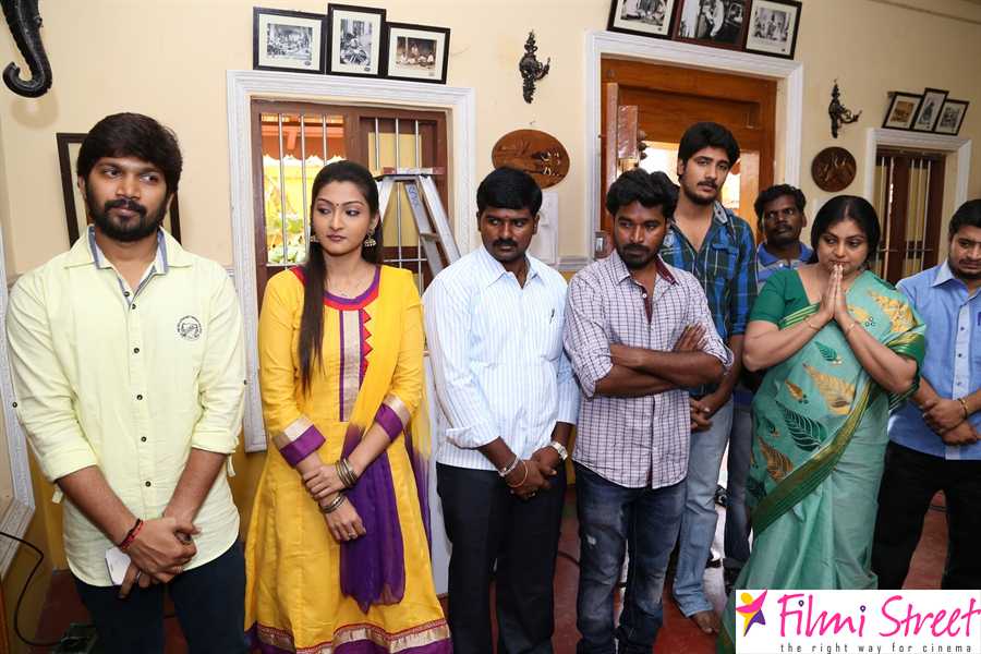 plus or minus movie pooja stills (7)